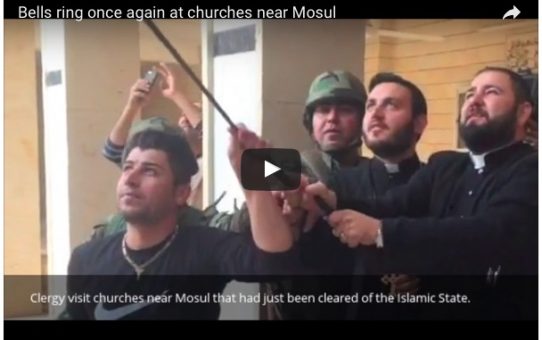 Kościelne dzwony znowu biją w asyryjskich wioskach koło Mosulu